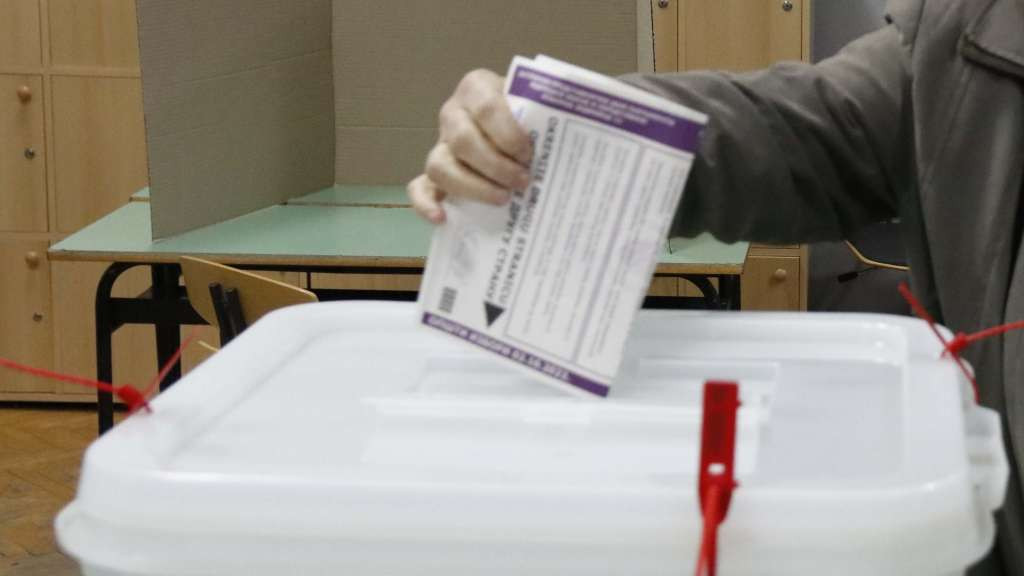 U Tomislavgradu sva biračka mjesta otvorena na vrijeme, registrirano 20.697 birača