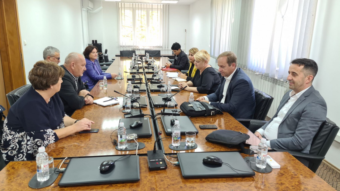 Postignut dogovor između Sindikata zdravstvenih radnika i Vlade TK