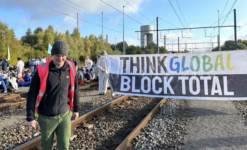 Francuska vlada prijeti prekidom blokade rafinerija dok se štrajk radnika nastavlja