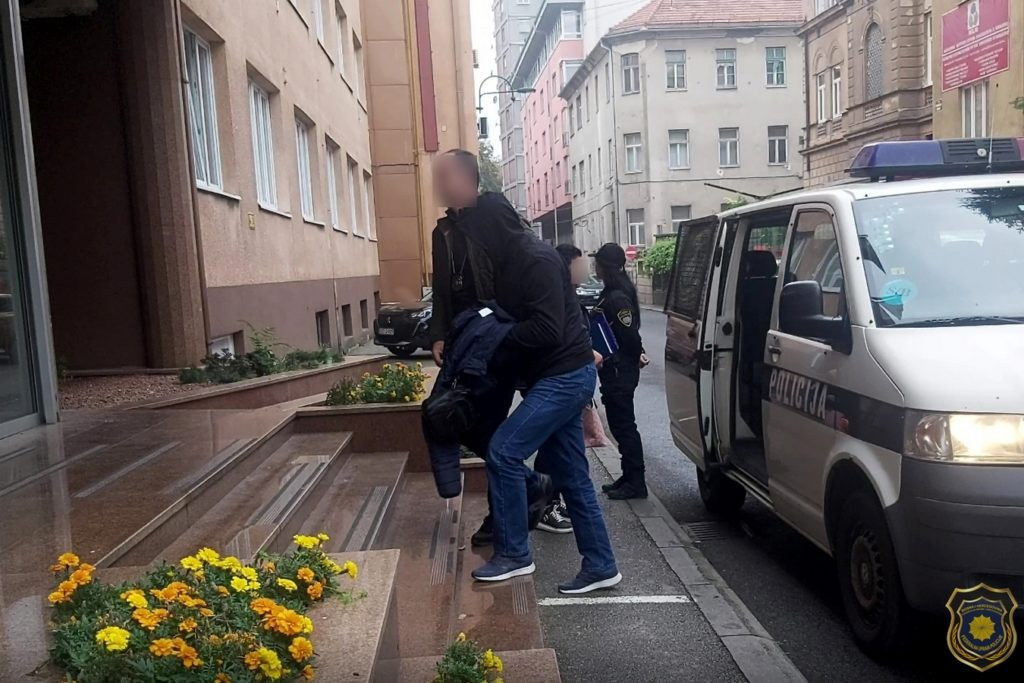 U operativnoj akciji „Drum“ uhapšeno pet ovlaštenih službenih lica iz KS