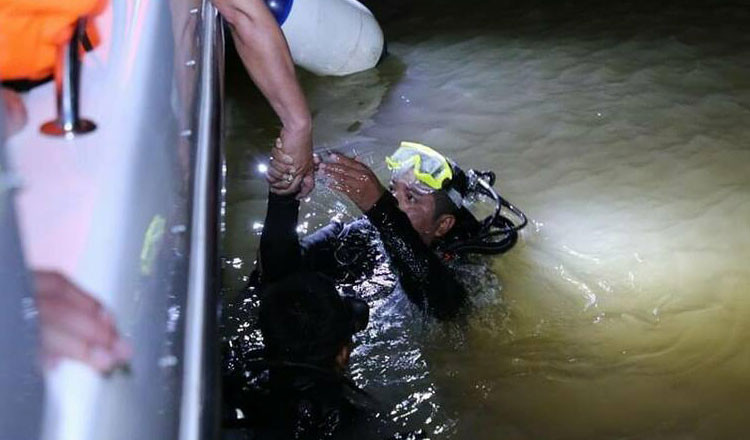 Poginulo osmero, a nestalo troje učenika u brodolomu u Kambodži
