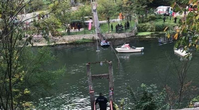 U Zvorniku Dan žalosti zbog pogibije dvije žene u Srbiji