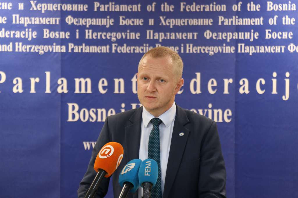 Duvnjak: Sjednica Doma naroda premijerna primjena Schmidtovih odluka