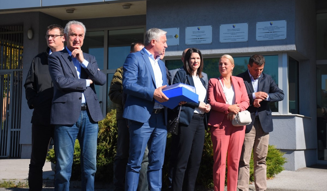 Opozicija RS-a Tužilaštvu BiH predala krivične prijave zbog izborne krađe