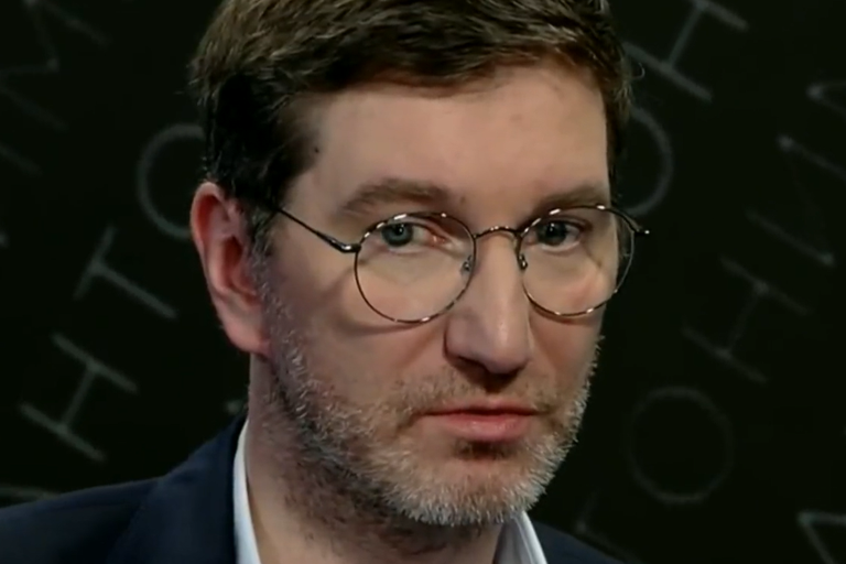 Voditelj ruske televizije smijenjen zbog izjava o ukrajinskoj djeci