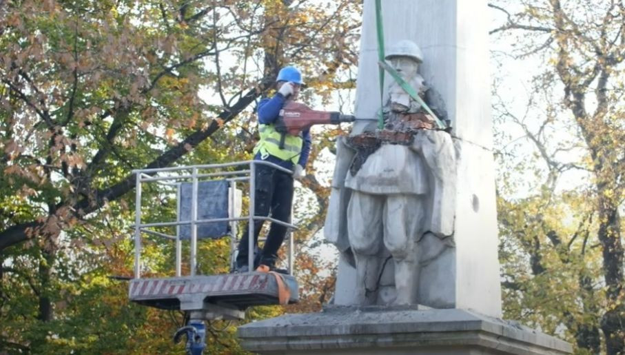 Uklonjeni spomenici vojnicima Crvene armije u Poljskoj