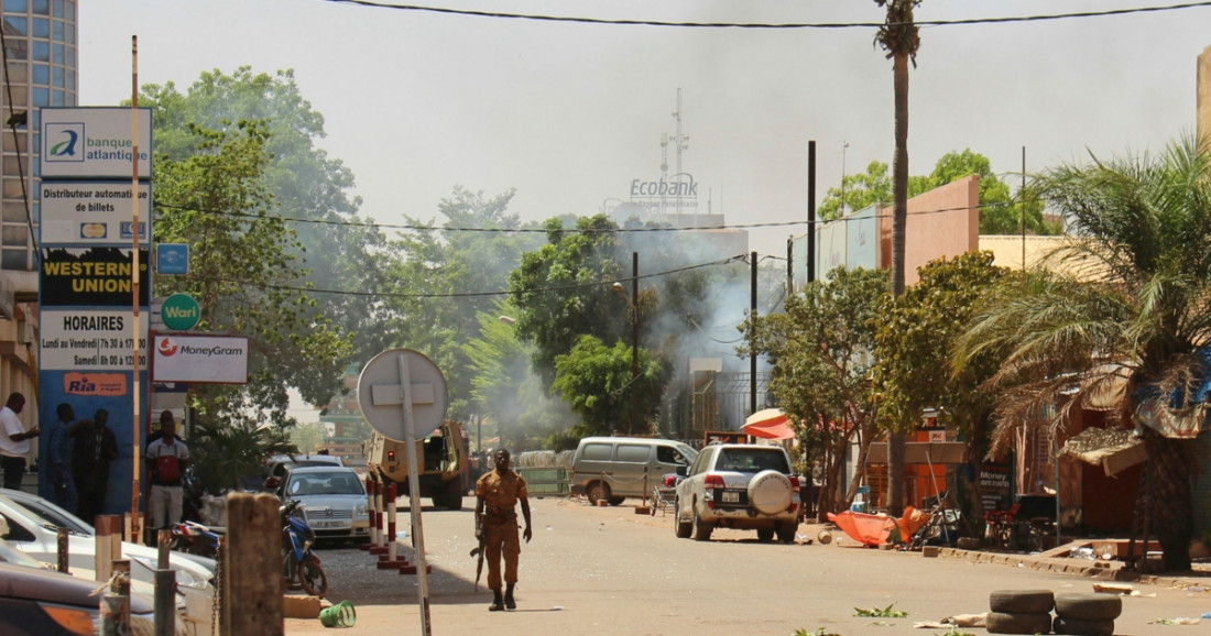 U eksploziji na putu u Burkini Faso poginulo najmanje 35 civila