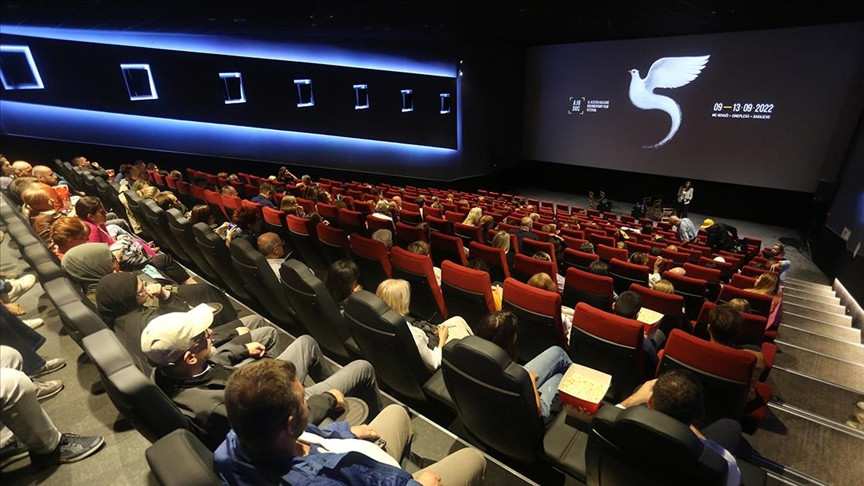 AJB DOC: Priča o tri djevojke iz Afganistana koje dobiju priliku otputovati u Evropu da bi ostvarile snove