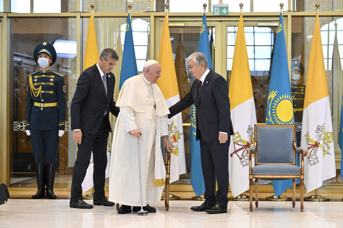 Papa Franjo doputovao u Kazahstan
