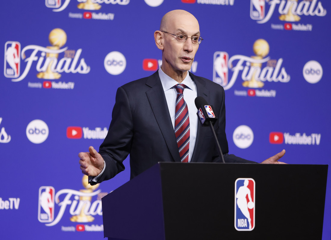 Komesar NBA lige podržava kaznu vlasniku Phoenixa