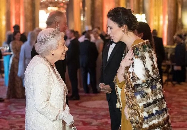 "Kraljica mi je dala najbolji savjet kako biti nova mama i premijerka"