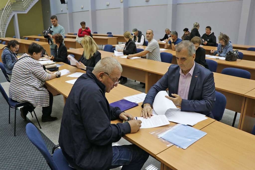 Ministar Zukić potpisao ugovore o dodjeli poticaja za opstanak tradicionalnih i starih obrta