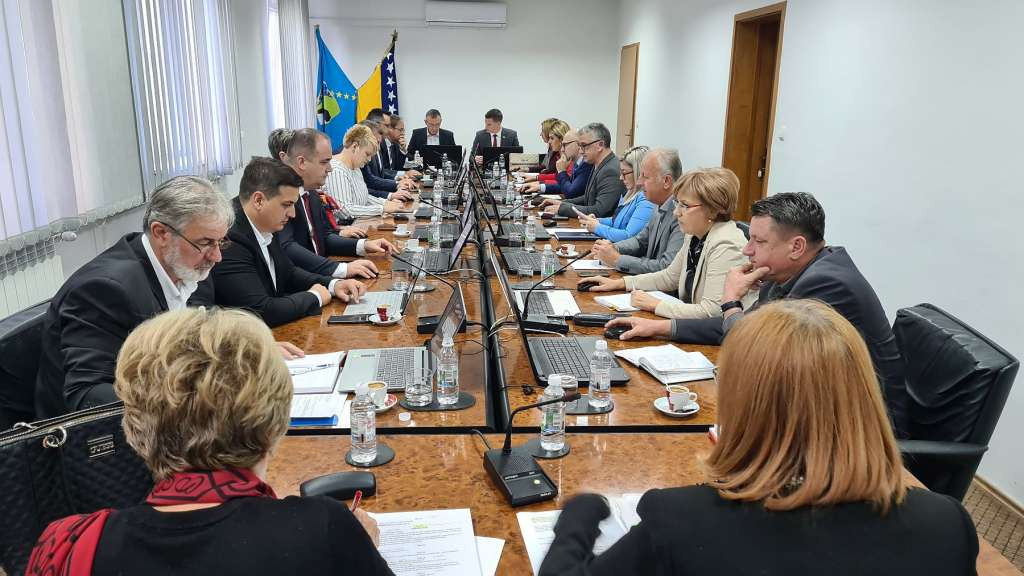 Vlada TK donijela više odluka za realizaciju ranije odobrenih projekata