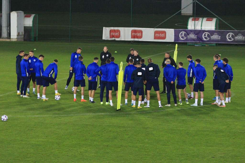 Nogometaši BiH večeras u Zenici protiv Crne Gore