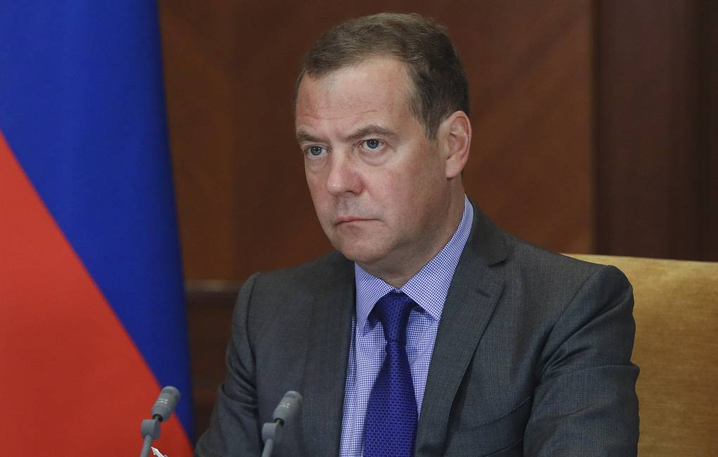 Medvedev: Rusija može koristiti nuklearno oružje kako bi se odbranila