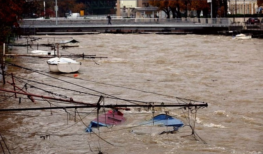 Nevrijeme pogodilo Rijeku, jedna osoba poginula