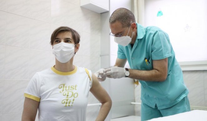 Predsjednica Vlade Srbije primila drugu dozu vakcine protiv koronavirusa