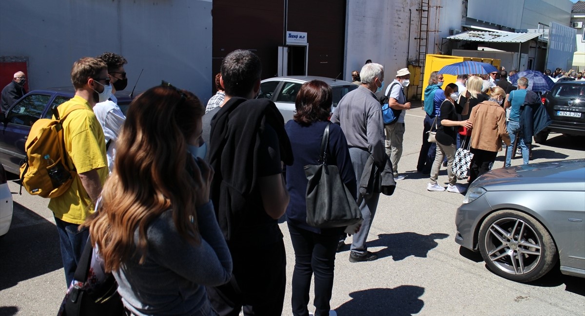 Mlađi od 65 godina u Banjaluci pozvani na vakcinaciju, stvorena gužva