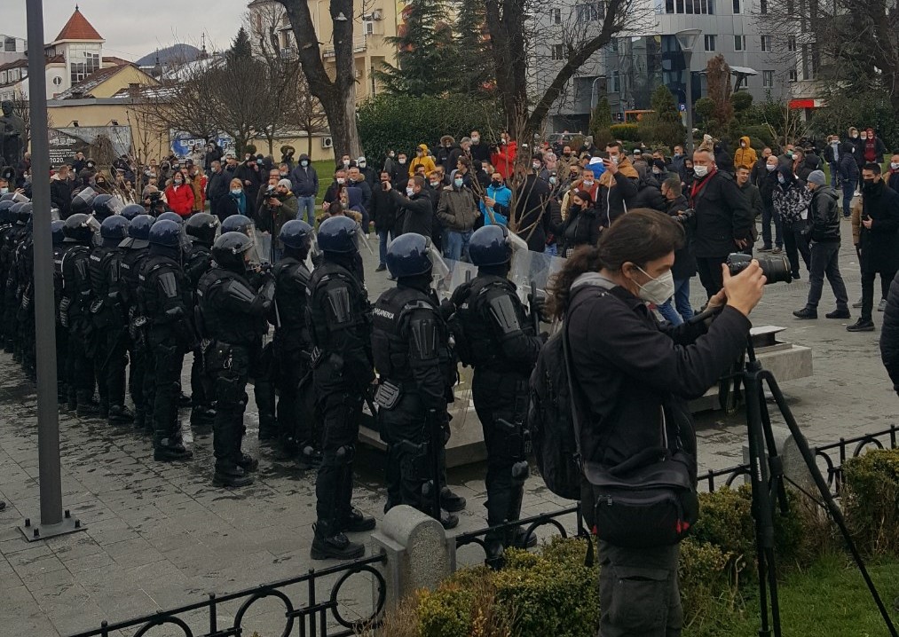 Protest ugostitelja na ulicama Banja Luke, izašla i žandarmerija