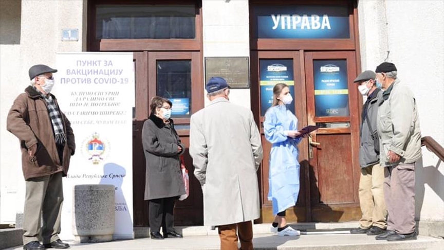 U RS-u od danas na snazi restriktivne mjere, zatvorene škole i tržni centri