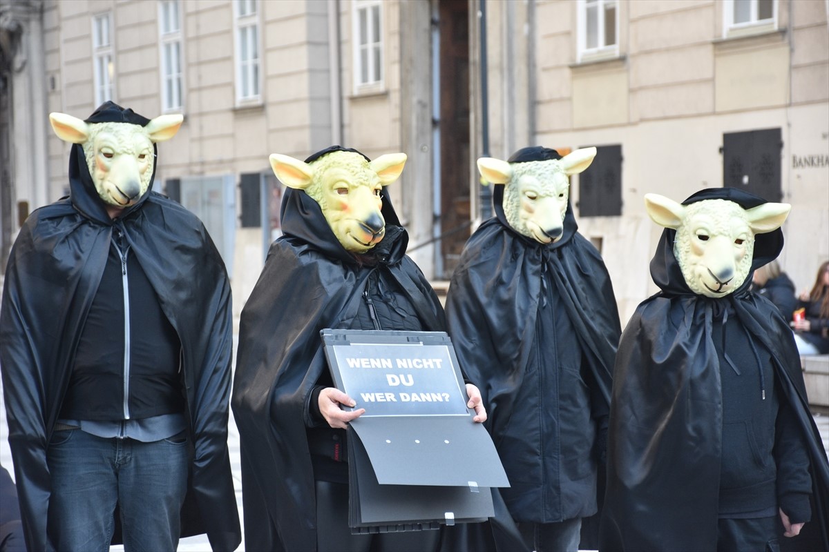 Građani Beča nezadovoljni mjerom obaveznog nošenja FFP2 maske