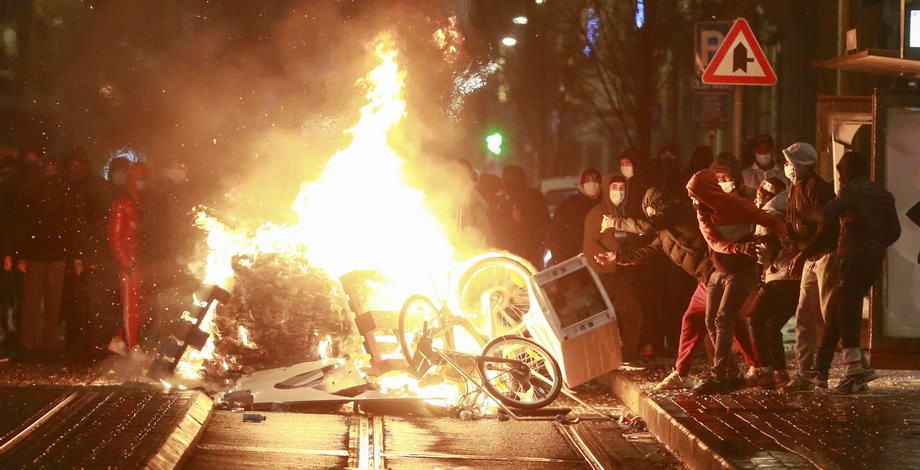 Uhapšeno 116 učesnika protesta zbog smrti tinejdžera u Belgiji