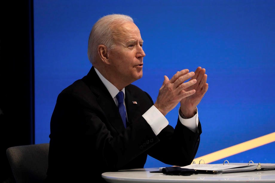 Biden: Ukidanje obaveze nošenja maski - neandertalsko razmišljanje