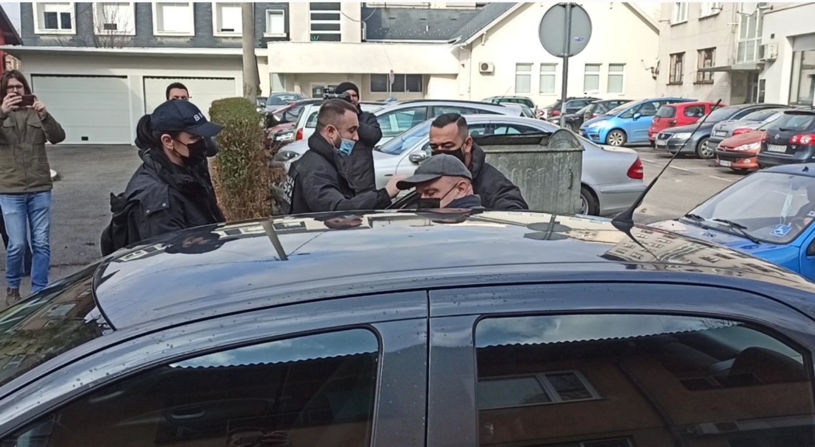 U Tuzli uhapšen Enver Bijedić i još pet osoba