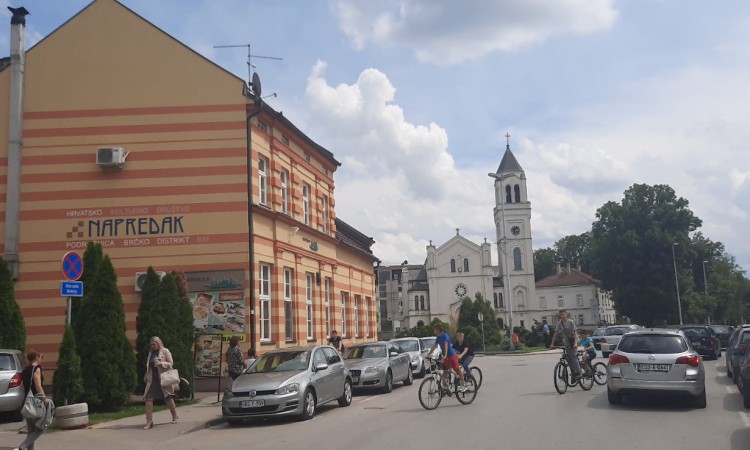 Radno vrijeme gospodarskih subjekata u Distriktu produženo do 22 sat