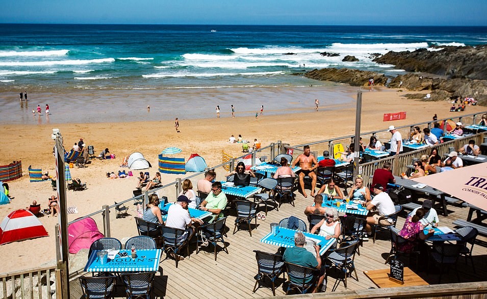 Vakcinisani Britanci uskoro mogu na ljetni odmor na evropske plaže