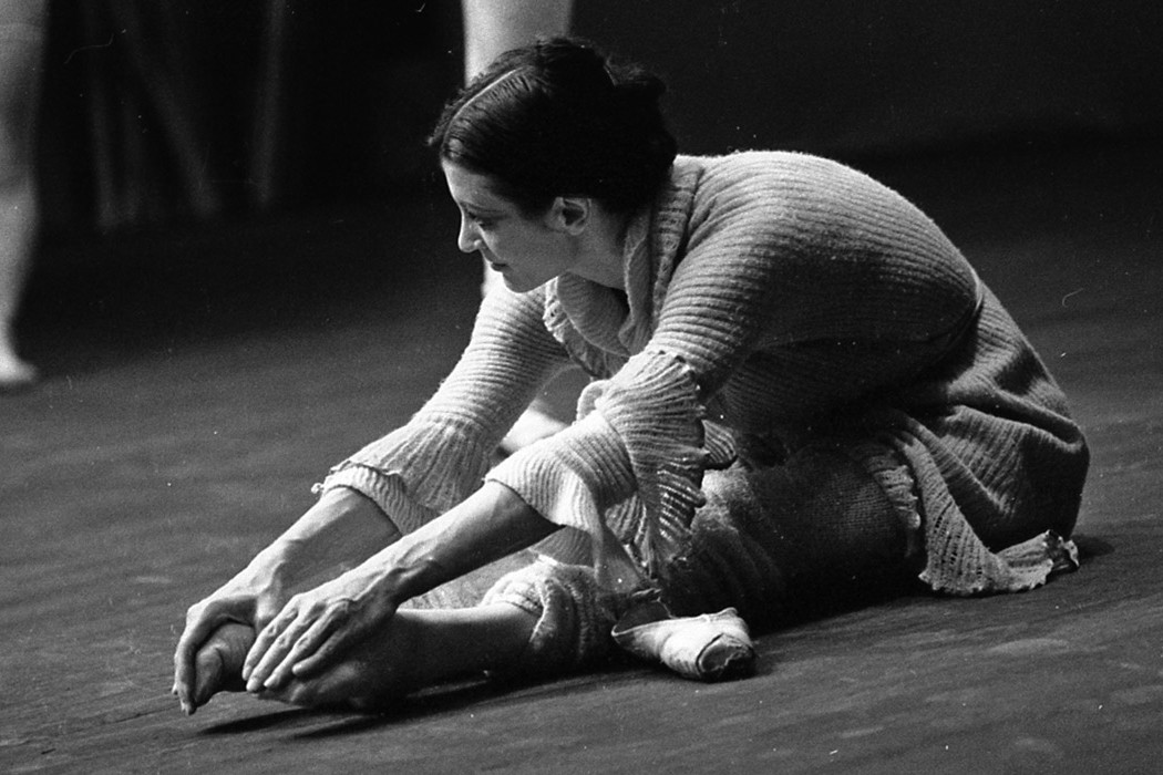 Preminula legendarna balerina Carla Fracci