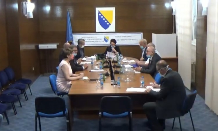 CIK BiH izrekao novčane kazne za 53 političke stranke