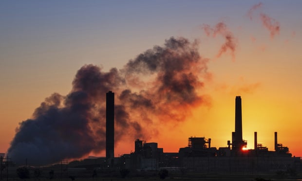IEA izdala 'zastrašujuće upozorenje' o emisijama CO2
