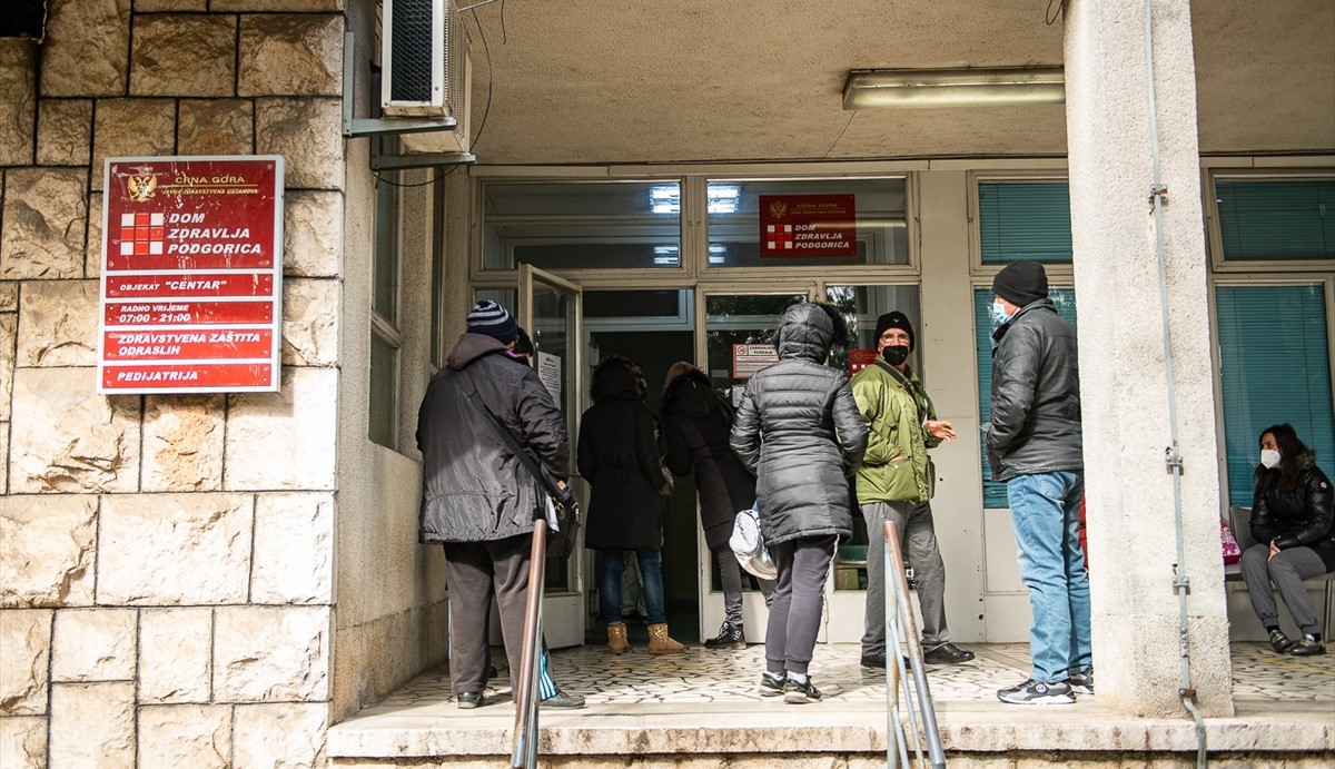 Crna Gora vodeća po broju oboljelih i hospitalizovanih od COVID-19