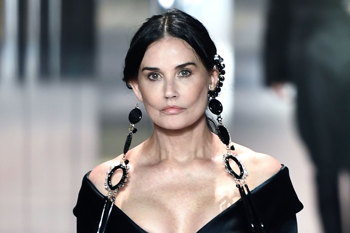 Demi Moore prošetala pistom na modnoj reviji Fendi