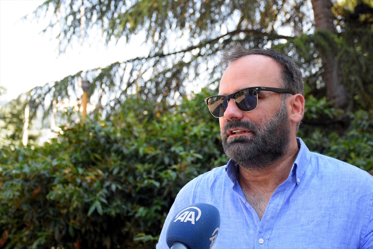 Dino Mustafić: Adi Lukovac bio je jedinstven čovjek, strasno opredijeljen za muziku