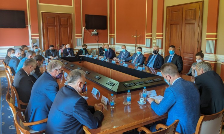 Distriktu potrebna efikasna administracija i nulta tolerancija prema korupciji