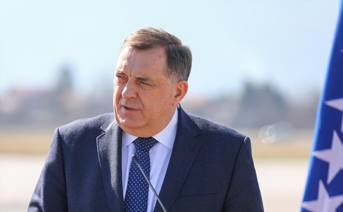Dodik: BiH je avansno uplatila vakcine iz COVAX-a i bilo bi poslovno i u redu da budu isporučene