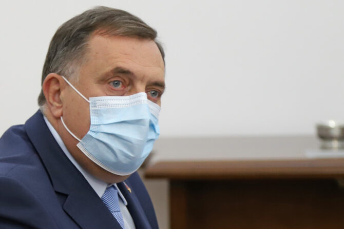 Dodik hospitalizovan zbog mučnine i bolova u predjelu želuca