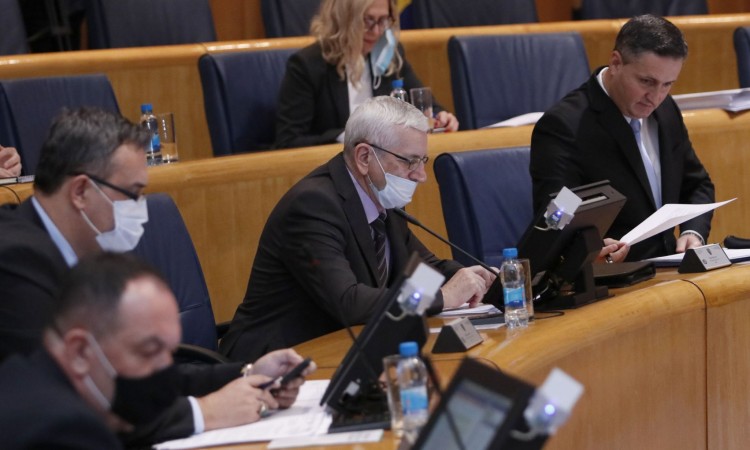 Dom naroda PSBiH o dopunama zakona o javnim nabavkama i o lijekovima