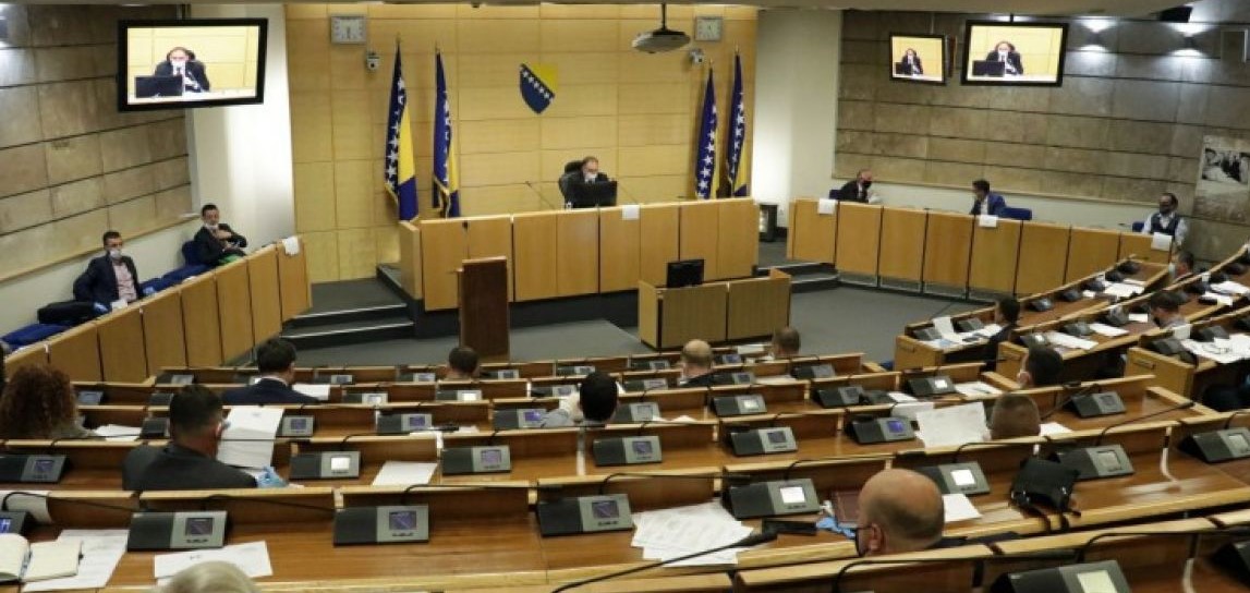 Delegati Doma naroda FBiH razmatraju epidemiološku situaciju