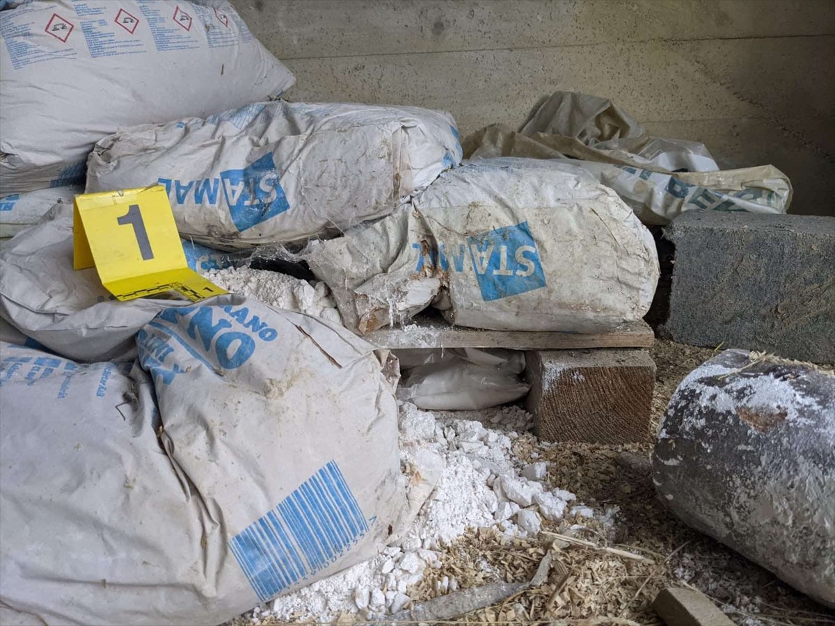 Pretresima u Zenici službenici SIPA-e oduzeli 3,2 kilograma droge, uhapšena jedna osoba