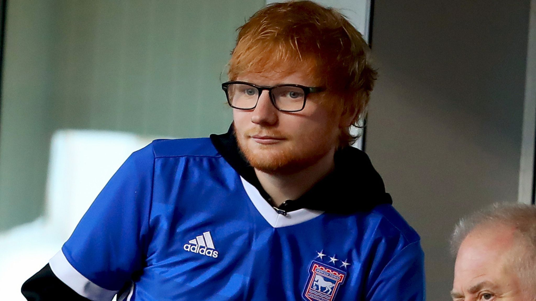Ed Sheeran postaje sponzor Ipswich Towna, nekad slavnog engleskog kluba