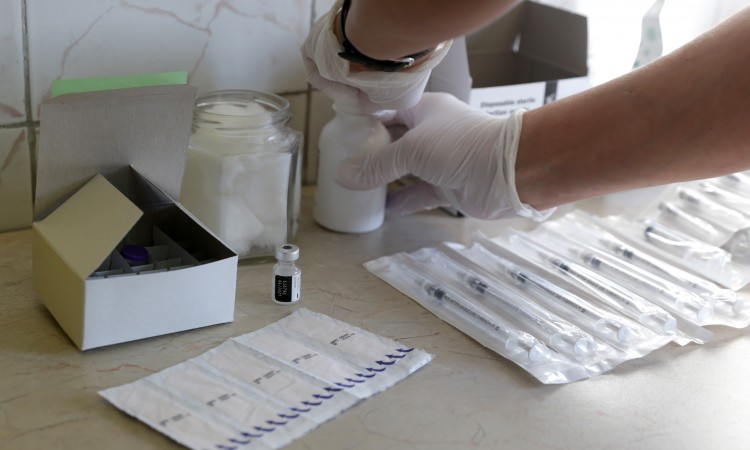 EU će imati dovoljno vakcina za imunizaciju većine populacije do kraja juna