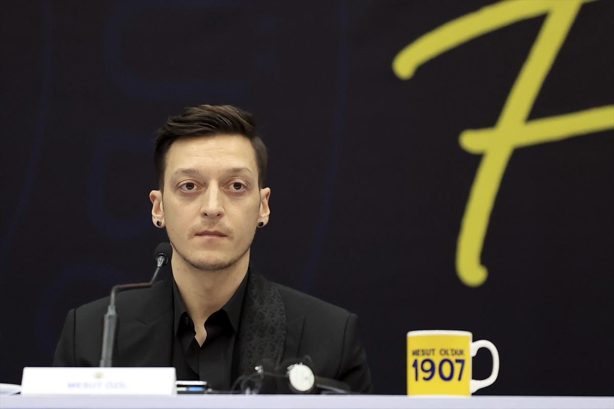 Ozil predstavljen u Istanbulu: Fenerbahce je poseban, to je klub koji volim