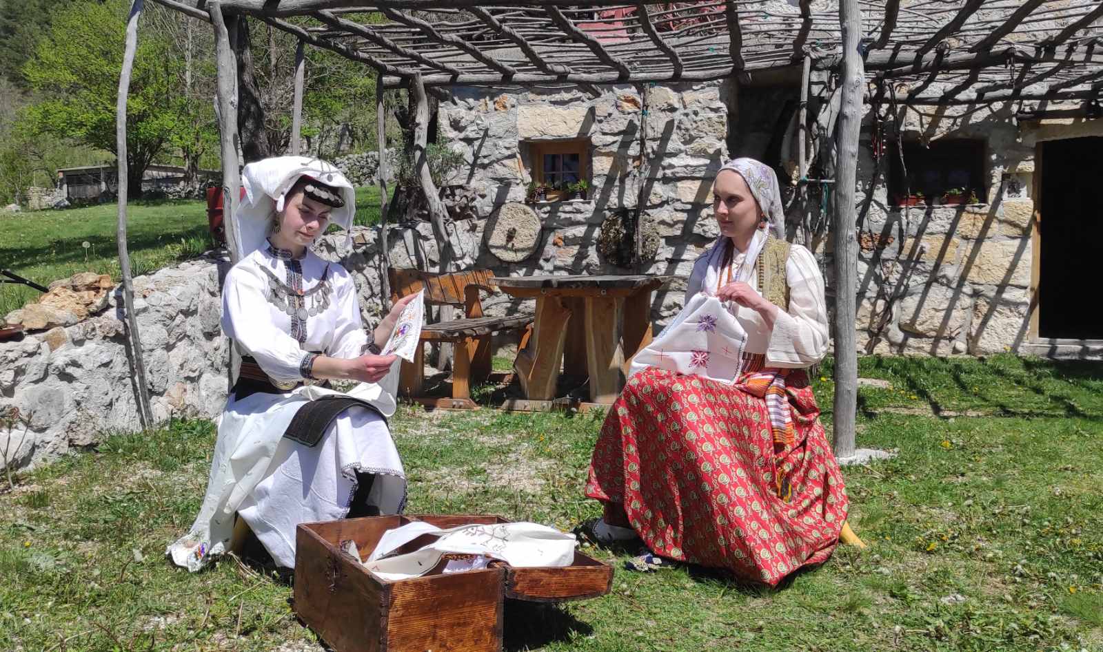 Jedinstvena etnografska zbirka tradicijskog nakita i odjeće Hrvata, Srba i Bošnjaka u BiH