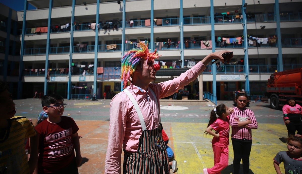 Gaza: Mališanima igrom nastoje skrenuti pažnju od užasa