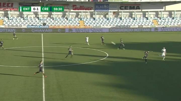 Nevjerojatan pogodak na utakmici Serie B