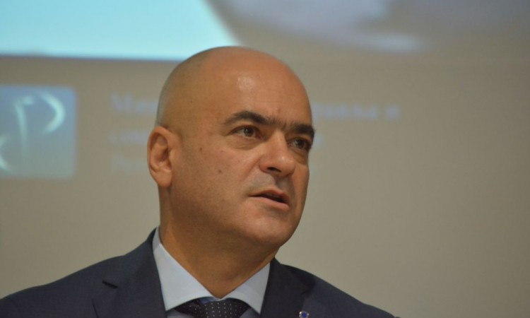 Čerkez: Naša preporuka je da djeca do 10 godina ne moraju nositi maske tokom nastave