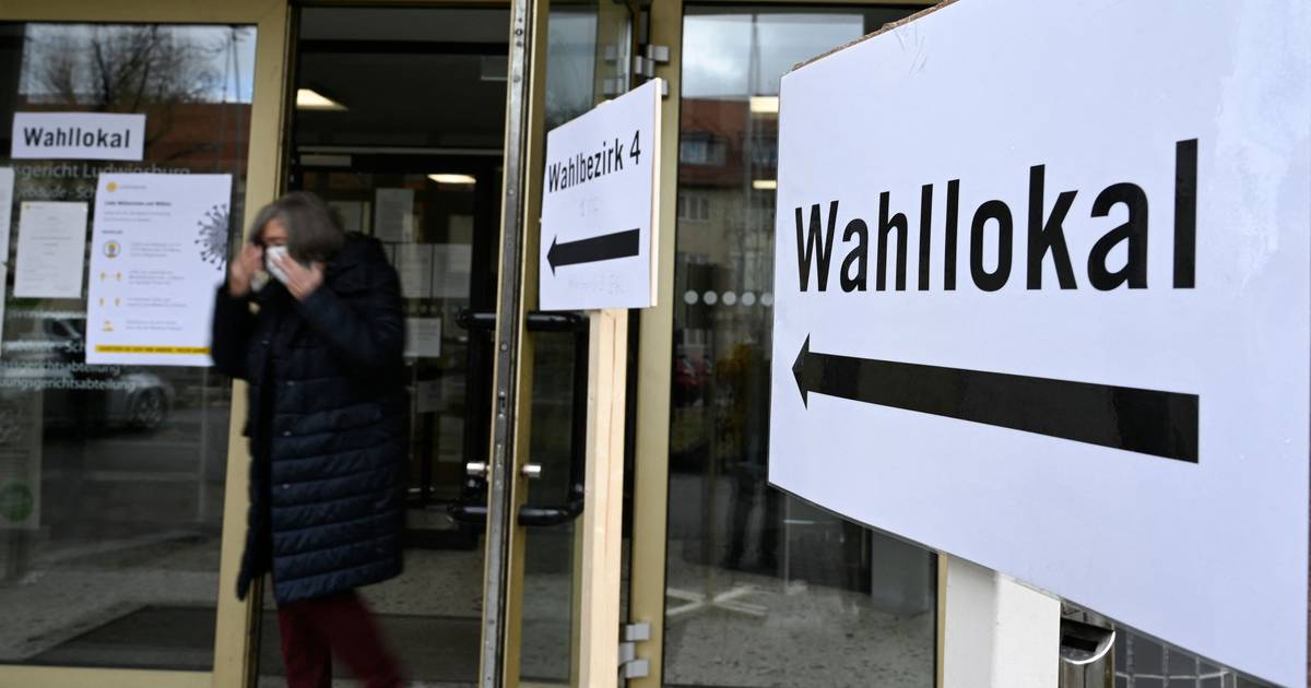 Nizozemska počela glasati na povijesnim trodnevnim izborima